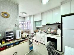 Blk 337 Jurong East Avenue 1 (Jurong East), HDB Executive #600085791